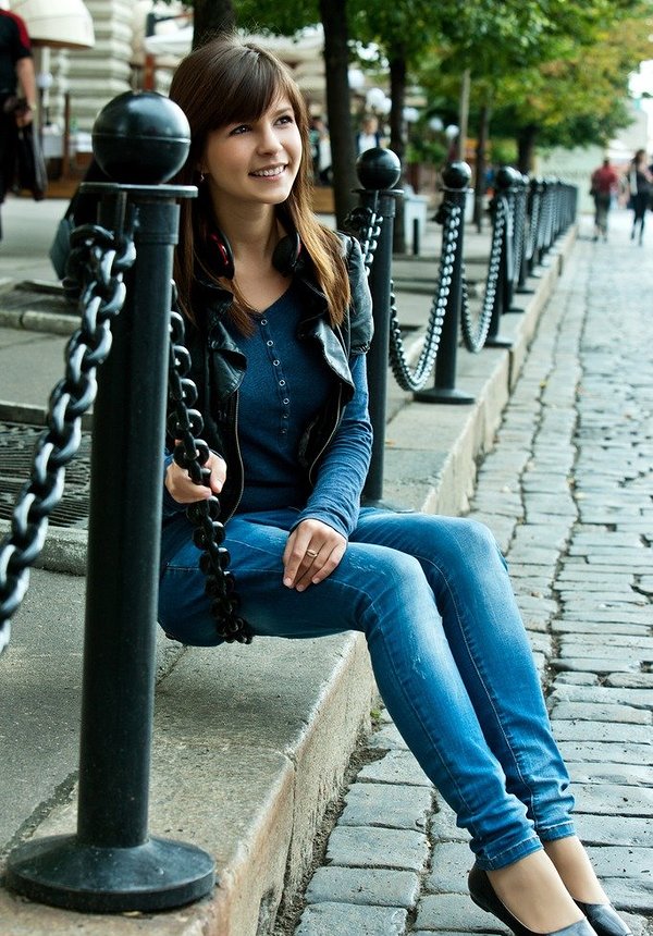 Фатима, 25